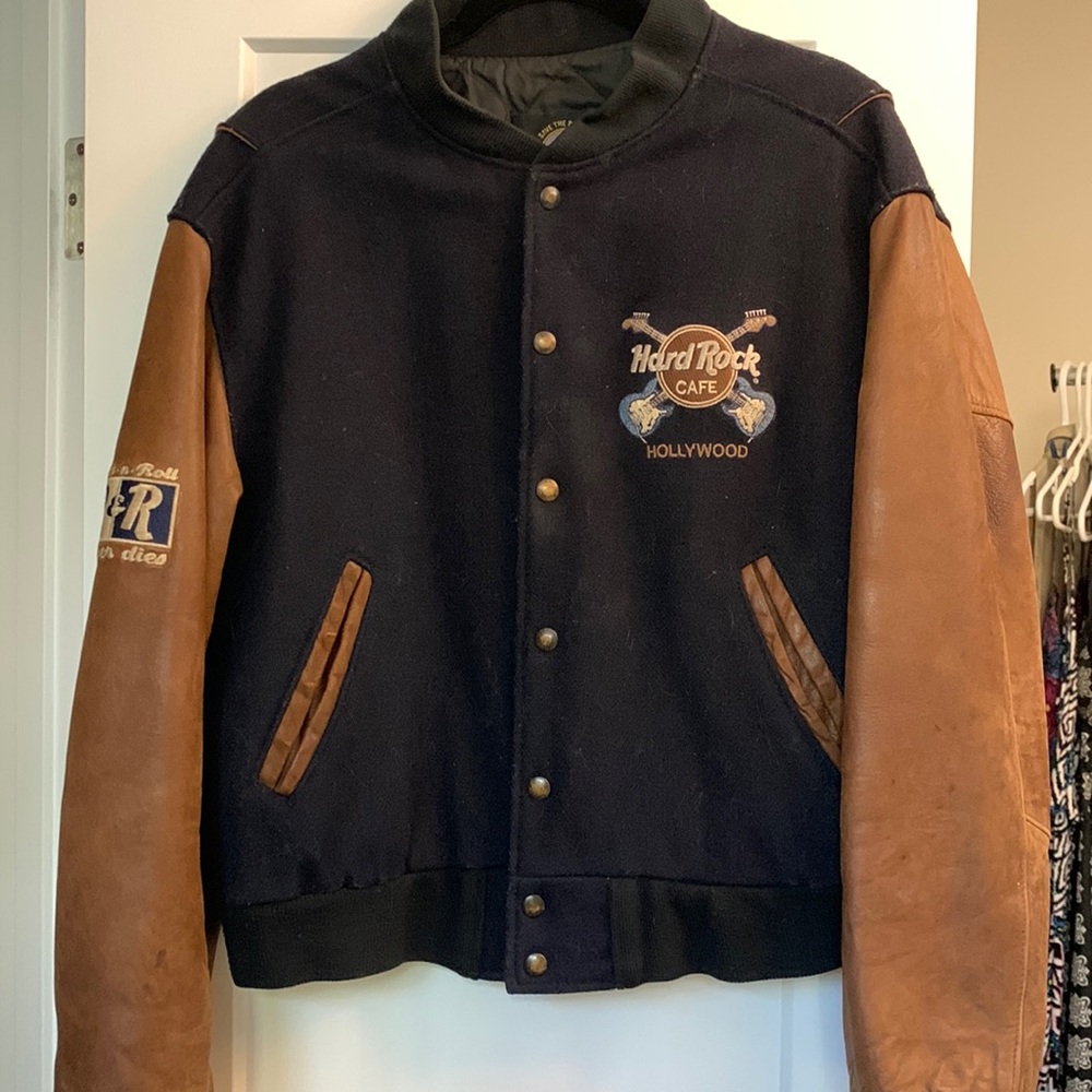RARE VINTAGE HARD ROCK CAFE HOLLYWOOD VARSITY JACKET!!! 🥰🥰